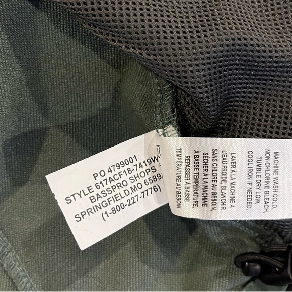 Ascend Green colorblock soft shell jacket with orange zipper Bass Pro shops - Picture 4 of 5